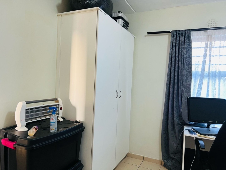 2 Bedroom Property for Sale in Parklands Western Cape